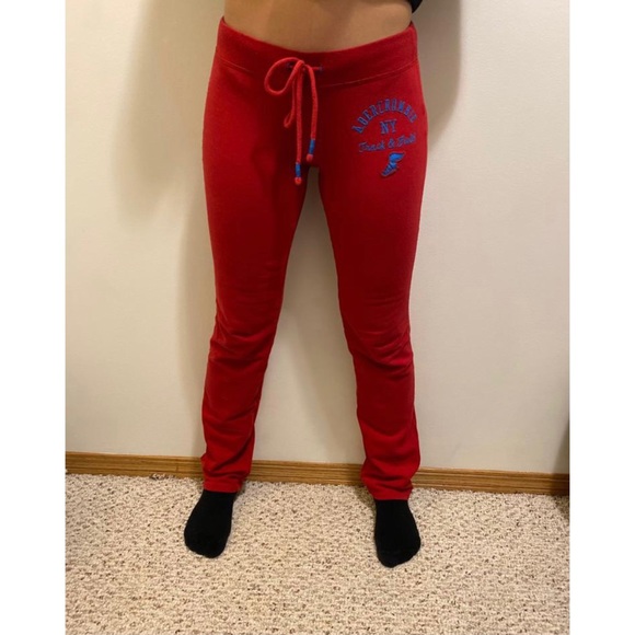 Abercrombie & Fitch Red Sweatpants - Picture 6 of 6